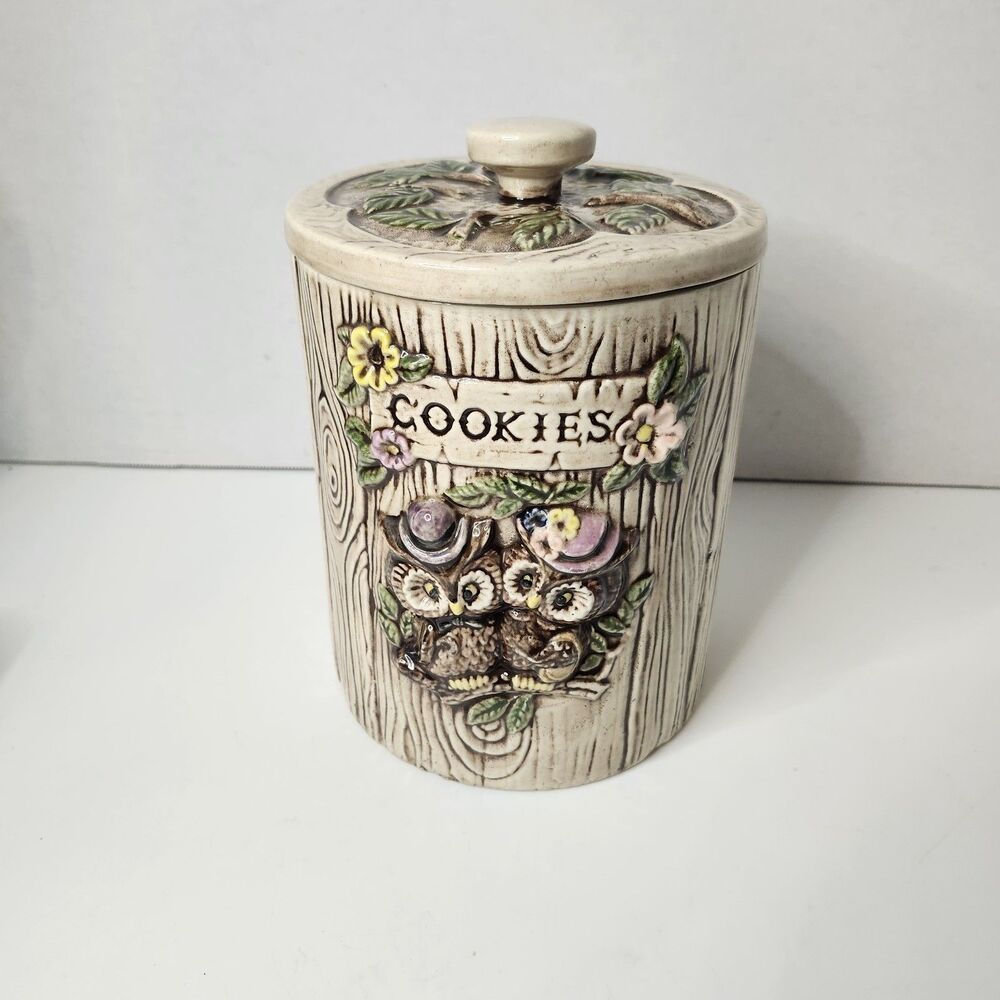 Ceramic Owl Cookie Jar With Lid, Round Beige Tree Stump Design